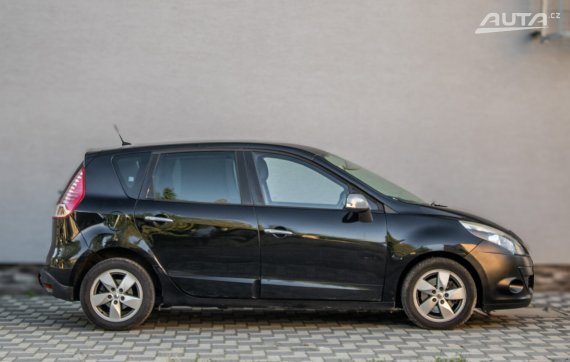 Renault Mégane Scénic 3 96kW MT/6 2011 / AJ NA SPLÁTKY / PROTIÚČET 2011 černá
