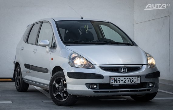 Honda Jazz 1.2 LS, 57kW, M5, 5d. / AJ NA SPLÁTKY / PROTIÚČET / 2003 stříbrná metalíza
