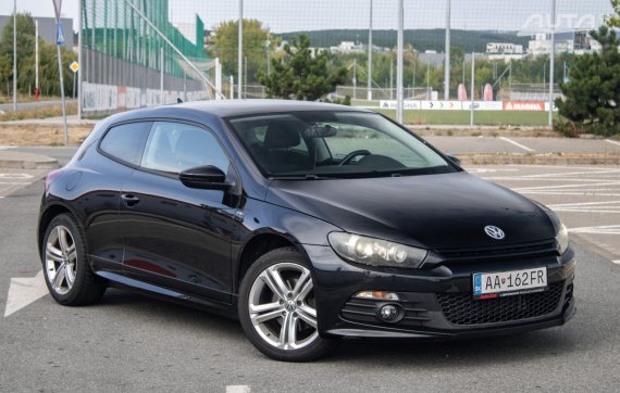 Volkswagen Scirocco 1.4 TSI / 90kW / M6 / ZÁRUKA / AJ NA SPLÁTKY / PROTIÚČET 2012 černá