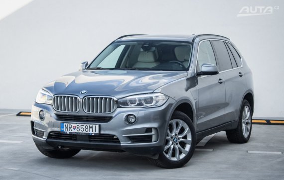 BMW X5 xDrive40e A/T, 155kW, A7 / AJ NA SPLÁTKY / PROTIÚČET / 2016 - hlavní pohled