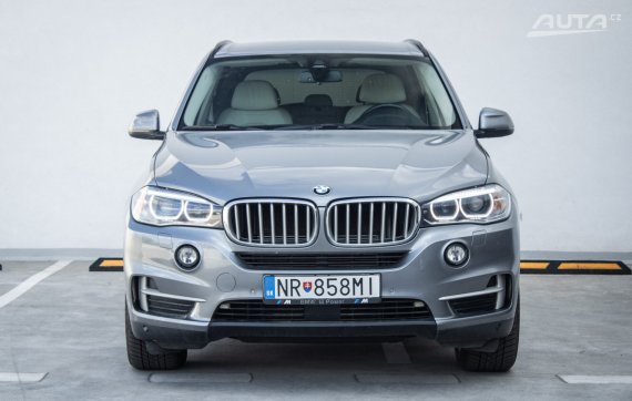 BMW X5 xDrive40e A/T, 155kW, A7 / AJ NA SPLÁTKY / PROTIÚČET / 2016 šedá