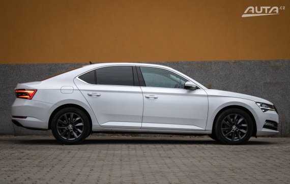 Škoda Superb 2.0 TDI SCR Style DSG, 147kW, A7 / AJ NA SPLÁTKY / PROTIÚČET / 2022 bílá