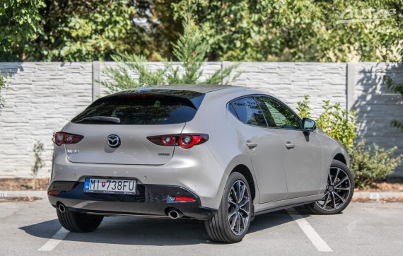 Mazda 3 e-Skyactiv 2023 Hybrid 110kW AT/6 / AJ NA SPLÁTKY / PROTIÚČET 2023 hnědá