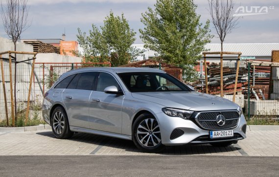 Mercedes-Benz E trieda Kombi E 200 T Avantgarde mHEV A/T, 150 kW (2024) / AJ NA SPLÁTKY / PROTIÚČ 2024 šedá