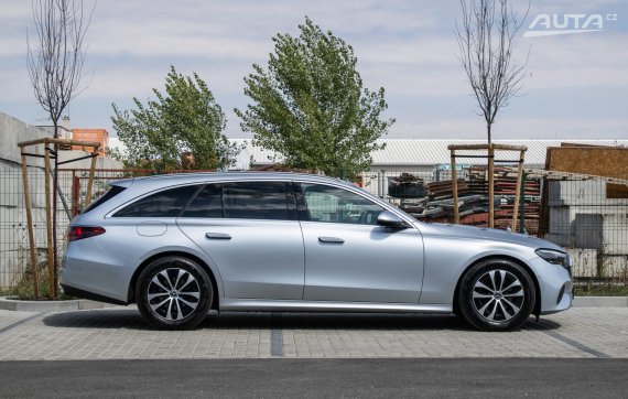 Mercedes-Benz E trieda Kombi E 200 T Avantgarde mHEV A/T, 150 kW (2024) / AJ NA SPLÁTKY / PROTIÚČ 2024 šedá