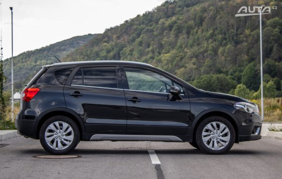 Suzuki SX4 S-cross 2019 82kW MT/5 4x4 / AJ NA SPLÁTKY / PROTIÚČET 2019 černá