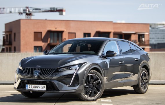 Peugeot 408 1.2 PureTech GT / 96kW / A8 / ZÁRUKA / AJ NA SPLÁTKY / PROTIÚČET 2023 - hlavní pohled