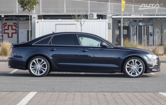 Audi A6 3.0 TDI quattro S tronic, 150kW (2014) / AJ NA SPLÁTKY / PROTIÚČET / 2014 modrá
