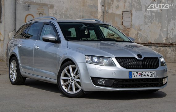 Škoda Octavia III Combi 2.0 TDI Style DSG, 110kW, A6 / AJ NA SPLÁTKY / PROTIÚČET / 2013 šedá
