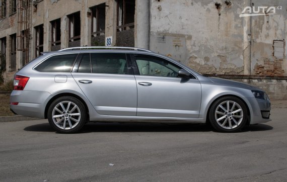 Škoda Octavia III Combi 2.0 TDI Style DSG, 110kW, A6 / AJ NA SPLÁTKY / PROTIÚČET / 2013 šedá