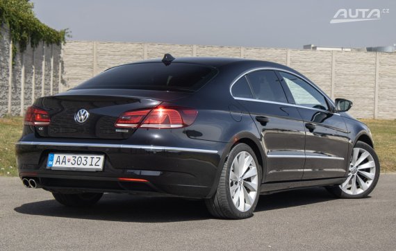 Volkswagen CC 1.4 TSI BlueMotion Technology, 118 kW, A7 / AJ NA SPLÁTKY / PROTIÚČET / 2013 černá