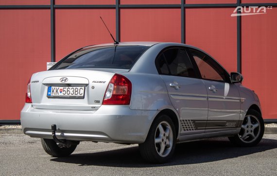 Hyundai Accent 1.5 CRDi VGT, 81kW (2009) / AJ NA SPLÁTKY / PROTIÚČET / 2009 stříbrná metalíza