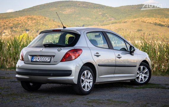 Peugeot 207 1.6 HDi, 66kW, M5, 5d. / AJ NA SPLÁTKY / PROTIÚČET / 2007 šedá