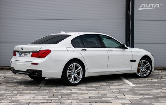 BMW 740d XDRIVE 2011 225kW 2011 bílá
