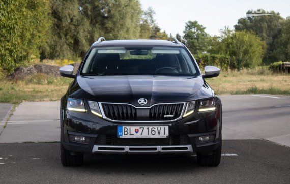 Škoda Octavia Combi 2.0 TDI Scout 4x4 DSG, 135kW (2019) / AJ NA SPLÁTKY / PROTIÚČET / 2019 černá