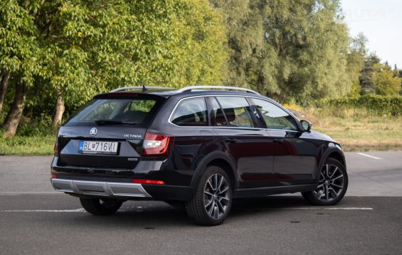 Škoda Octavia Combi 2.0 TDI Scout 4x4 DSG, 135kW (2019) / AJ NA SPLÁTKY / PROTIÚČET / 2019 černá