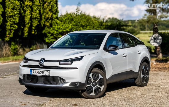 Citroën C4 PureTech 130 EAT8 96kW 2025 / AJ NA SPLÁTKY / PROTIÚČET 2025 - hlavní pohled