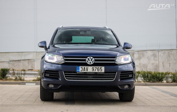 Volkswagen Touareg 2013 modrá