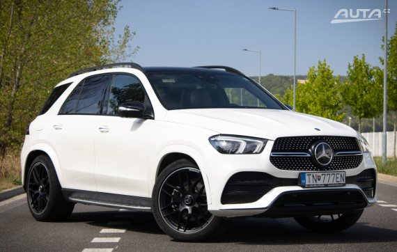 Mercedes-Benz GLE SUV 300d 7 MIEST 2021 bílá