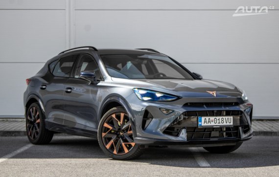 Cupra Formentor AT/7 245kW 4x4 / AJ NA SPLÁTKY / PROTIÚČET 2025 šedá