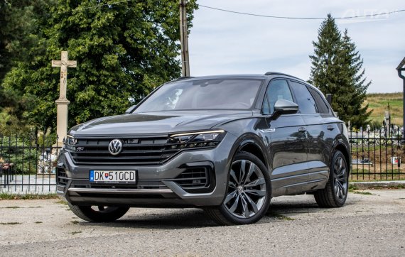 Volkswagen Touareg R-Line ONE Million 4Motion Tiptronic 210kW / AJ NA SPLÁTKY / PROTIÚČET 2020 - hlavní pohled