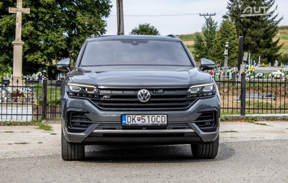 Volkswagen Touareg R-Line ONE Million 4Motion Tiptronic 210kW / AJ NA SPLÁTKY / PROTIÚČET 2020 šedá