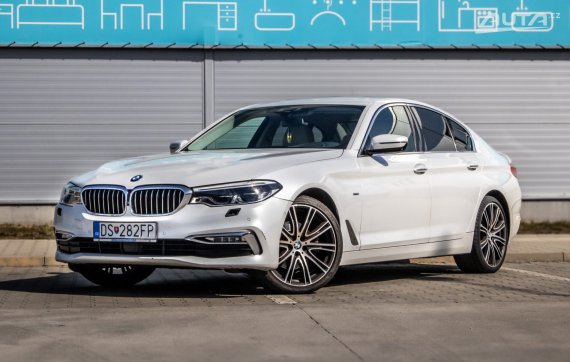 BMW Rad 5 520d Luxury line 140kW AT/8 RWD 2017 / AJ NA SPLÁTKY / PROTIÚČET
