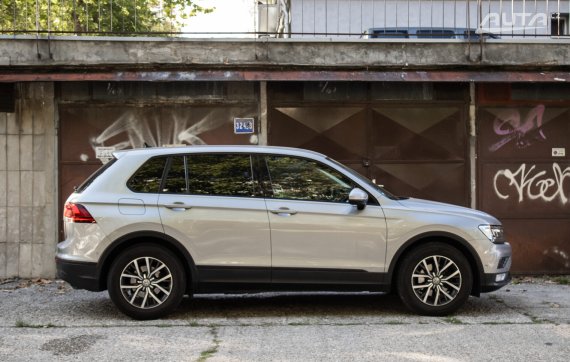 Volkswagen Tiguan 2.0 TDI Comfortline DSG, 110kW (2017) / AJ NA SPLÁTKY / PROTIÚČET / 2017 stříbrná metalíza