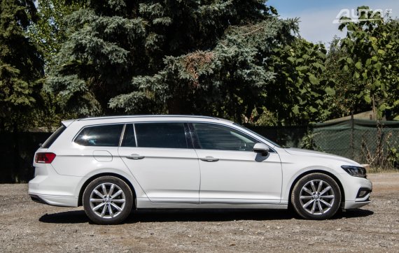 Volkswagen Passat Variant Business 2020 88kW AT/7 / AJ NA SPLÁTKY / PROTIÚČET 2020 bílá