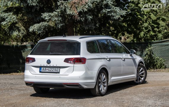 Volkswagen Passat Variant Business 2020 88kW AT/7 / AJ NA SPLÁTKY / PROTIÚČET 2020 bílá
