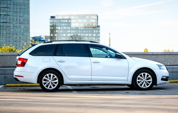 Škoda Octavia Combi 1.6 TDI 85kW AT/7 2017 / AJ NA SPLÁTKY / PROTIÚČET 2017 bílá