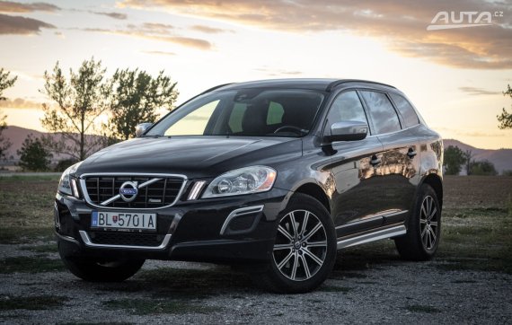 Volvo XC60 D5 AWD R-Design Geartronic, 158kW, A6 / AJ NA SPLÁTKY / PROTIÚČET /