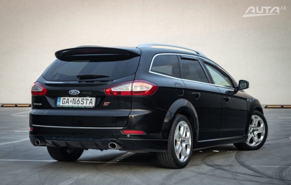 Ford Mondeo Combi ST  2.2 TDCi DPF, 147kW, M6, 5d. / AJ NA SPLÁTKY / PROTIÚČET / 2011 černá