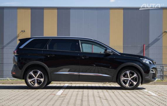 Peugeot 5008 1.5 BlueHDi Allure / 96kW / A8 / ZÁRUKA / AJ NA SPLÁTKY / PROTIÚČET 2020 černá