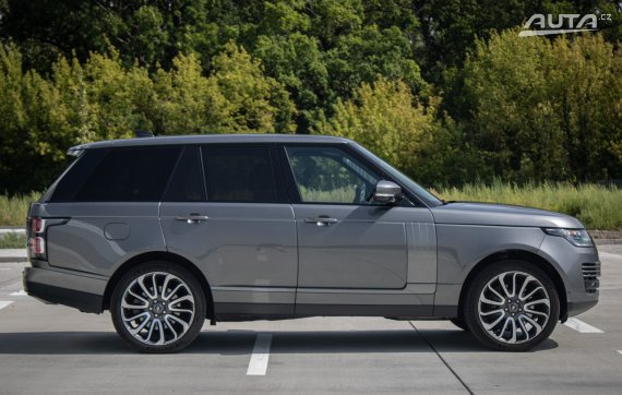 Land Rover Range Rover 4.4D SDV8 LWB 4WD / 250kW / A8 / ZÁRUKA / AJ NA SPLÁTKY / PROTIÚČET 2018 šedá