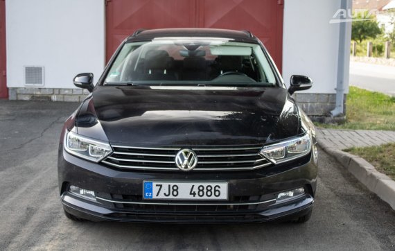 Volkswagen Passat 2.0 TDI 110 kW, r. 2018 2018 černá