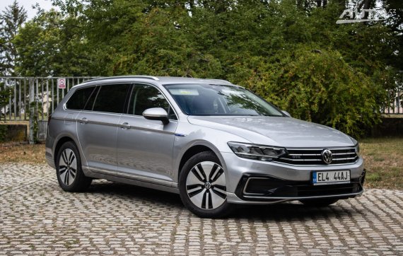 Volkswagen Passat 1.4 TSI GTE 2020 2020 šedá