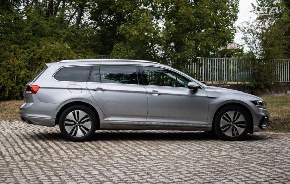 Volkswagen Passat 1.4 TSI GTE 2020 2020 šedá