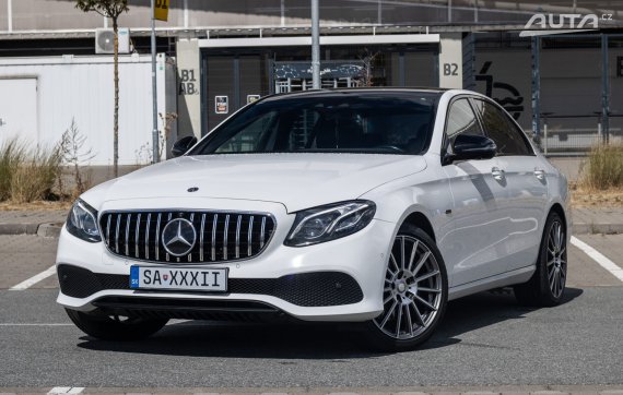 Mercedes-Benz E trieda Sedan 300 de Plug-in hybrid A/T (2019) / AJ NA SPLÁTKY / PROTIÚČET /