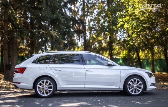 Škoda Superb Combi 2.0 TDI 190k Style + 140kW AT/6 / AJ NA SPLÁTKY / PROTIÚČET 2016 bílá