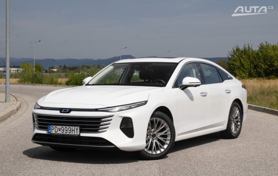 Bestune B70 118kW AT/8 2026 / AJ NA SPLÁTKY / PROTIÚČET 2026 - hlavní pohled