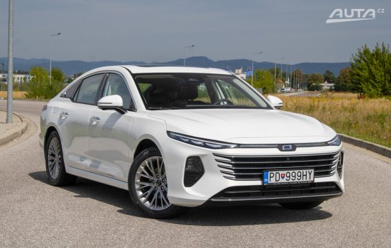 Bestune B70 118kW AT/8 2026 / AJ NA SPLÁTKY / PROTIÚČET 2026 bílá
