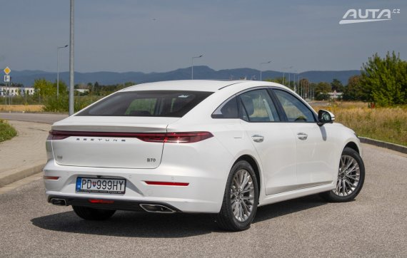 Bestune B70 118kW AT/8 2026 / AJ NA SPLÁTKY / PROTIÚČET 2026 bílá