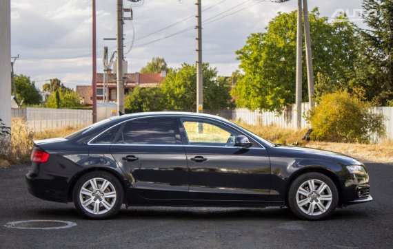 Audi A4 1.8 TFSI / 88kW / M6 / AJ NA SPLÁTKY / PROTIÚČET 2009 černá
