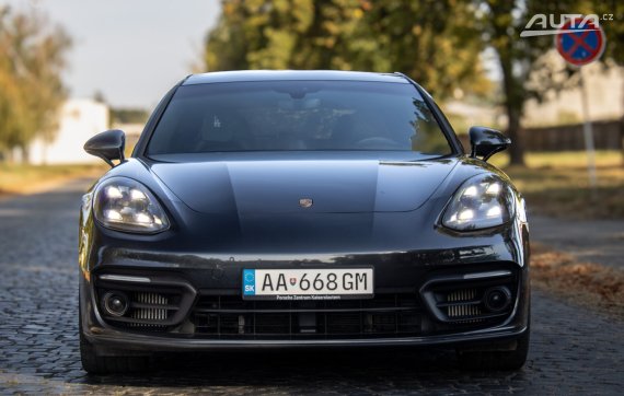 Porsche Panamera Sport Turismo 4S E-Hybrid 2.9 V6 PDK 4x4 / 412kW / A8 / ZÁRUKA / AJ NA SPLÁTKY / PROTIÚČET 2021 šedá