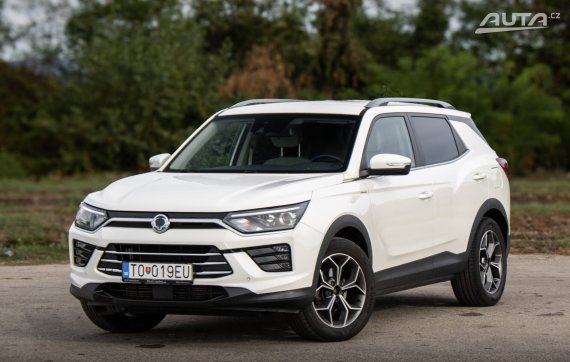 SsangYong Korando 1.5 Turbo e-XGI Style+ / 120kW / M6 / ZÁRUKA / AJ NA SPLÁTKY / PROTIÚČET 2020 - hlavní pohled