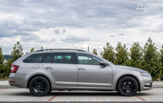 Škoda Octavia Combi 3 2.0 TDI Style 110kW AT/6 / AJ NA SPLÁTKY / PROTIÚČET 2018 šedá