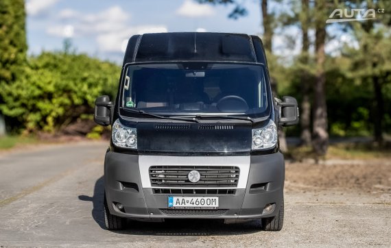 Peugeot Boxer 2.2 HDI 110kW MT/6 - 9 Miest / AJ NA SPLÁTKY / PROTIÚČET 2012 černá
