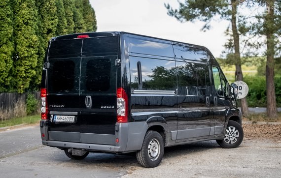 Peugeot Boxer 2.2 HDI 110kW MT/6 - 9 Miest / AJ NA SPLÁTKY / PROTIÚČET 2012 černá