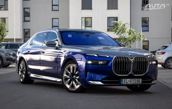 BMW Rad 7 750e xDrive A/T, 230kW, A8, 4d. / AJ NA SPLÁTKY / PROTIÚČET / 2024 šedá